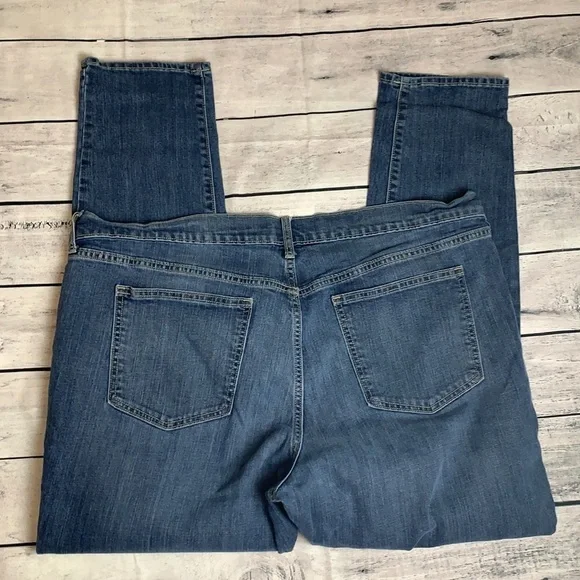 Old Navy Flirt Jeans - Picture 2 of 11